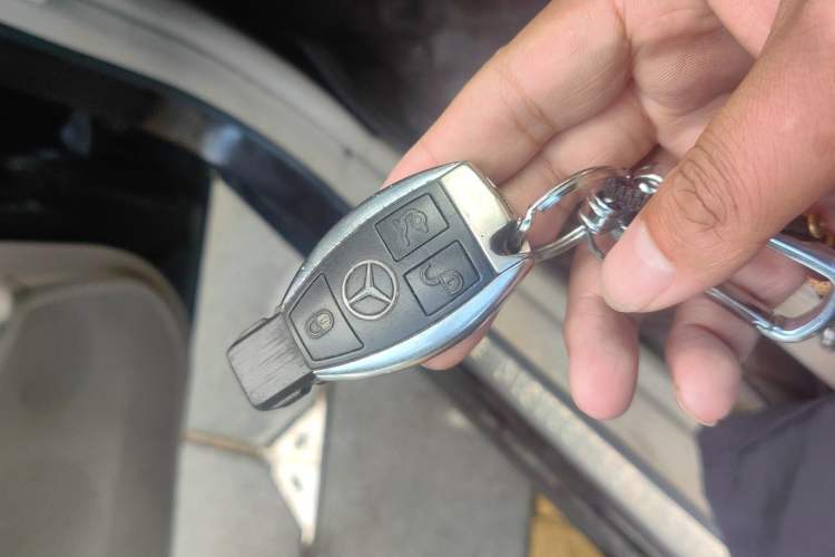 Used Mercedes-Benz E-Class 2010 E 200 CGI Elegant Model Vehicle Key