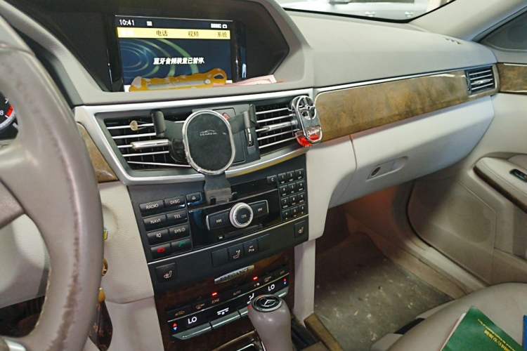 Used Mercedes-Benz E-Class 2010 E 200 CGI Elegant Model Audio And AC Panel
