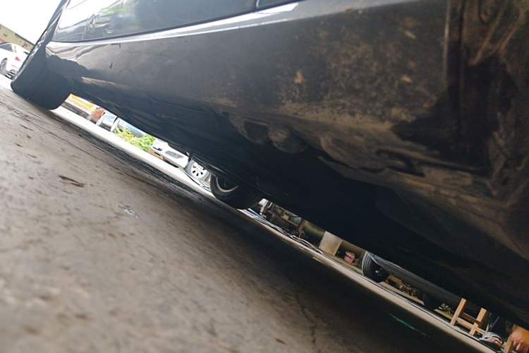Used Mercedes-Benz E-Class 2010 E 200 CGI Elegant Model Chassis Front Right