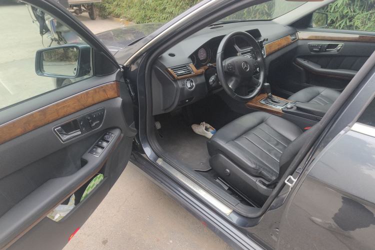 Used Mercedes-Benz E-Class 2010 E 200 CGI Elegant Model Driver Seat
