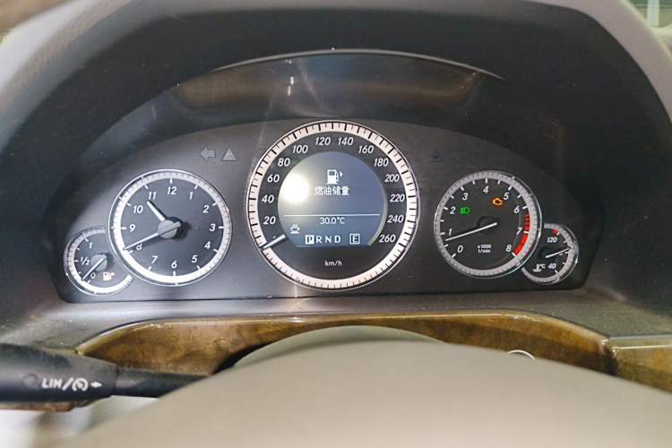 Used Mercedes-Benz E-Class 2010 E 200 CGI Elegant Model Instrument Cluster