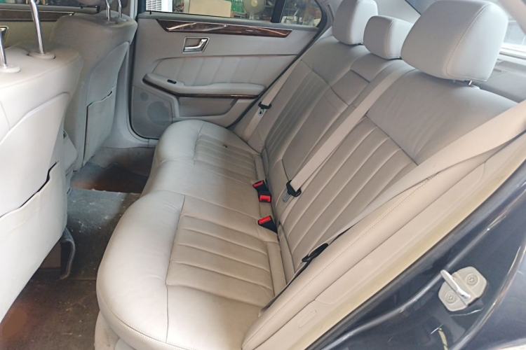 Used Mercedes-Benz E-Class 2010 E 200 CGI Elegant Model Left Rear Seat