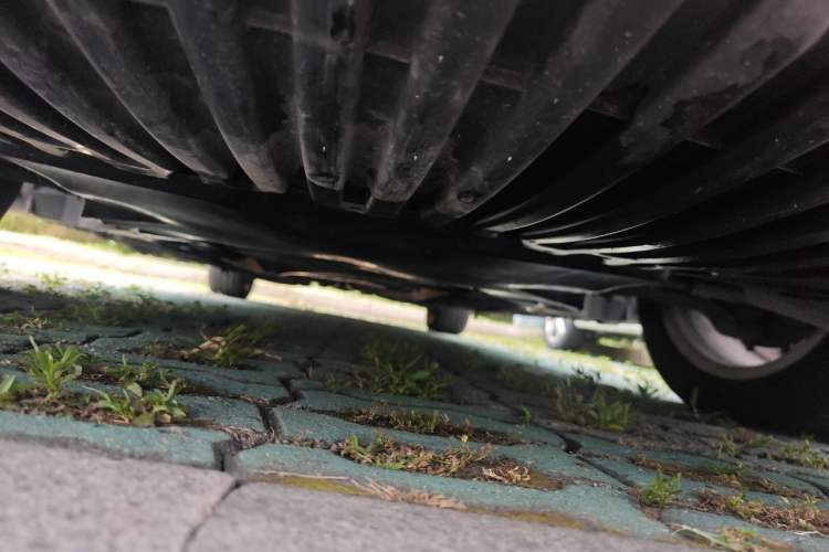 Used Mercedes-Benz E-Class 2010 E 300 L Fashion Model Chassis Front