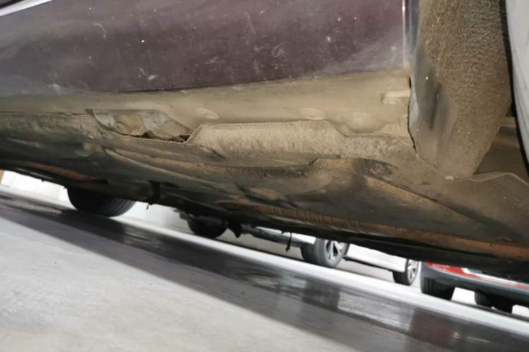 Used Mercedes-Benz E-Class 2010 E 300 L Fashion Model Chassis Rear Left