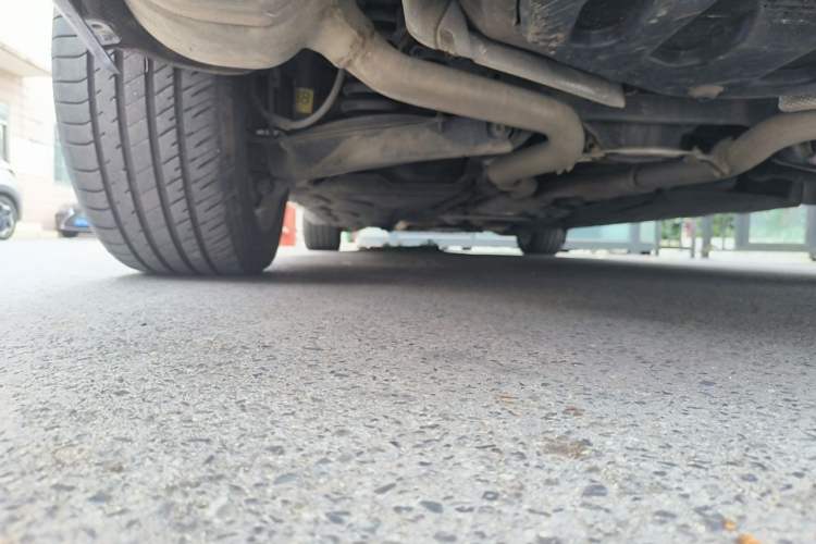 Used Mercedes-Benz E-Class 2010 E 300 L Fashion Model Chassis Rear Left