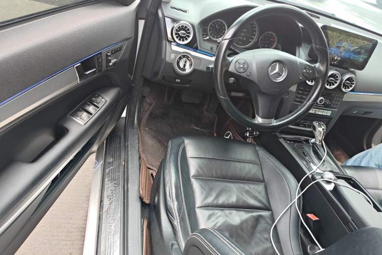Used Mercedes-Benz E-Class 2010 E 260 CGI Coupe Driver Seat