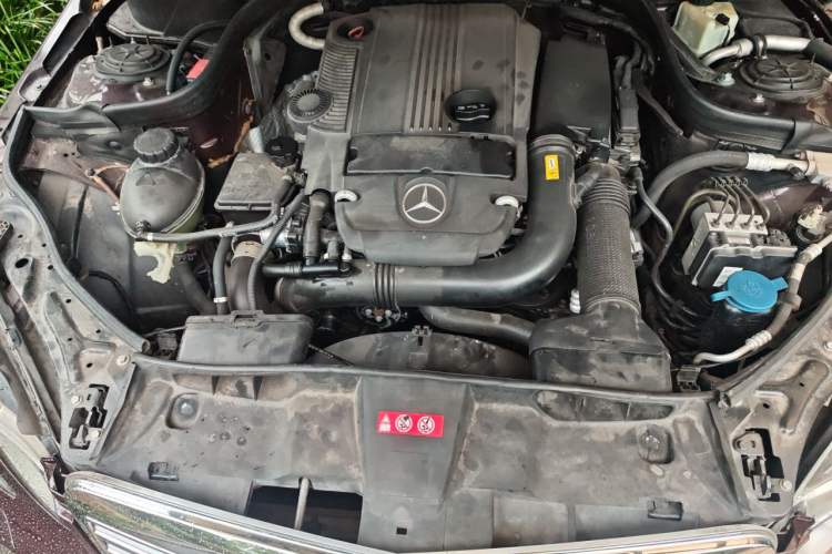 Used Mercedes-Benz E-Class 2010 E 200 CGI Elegant Model Engine Bay