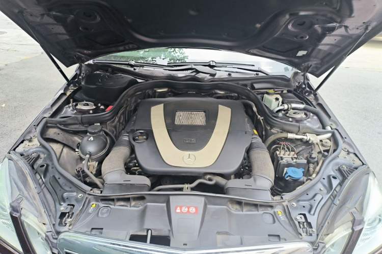 Used Mercedes-Benz E-Class 2010 E 300 L Fashion Model Engine Bay