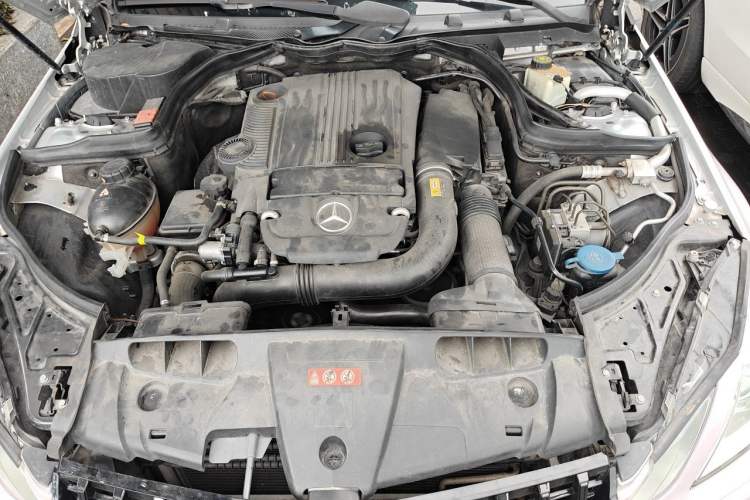 Used Mercedes-Benz E-Class 2010 E 260 CGI Coupe Engine Bay