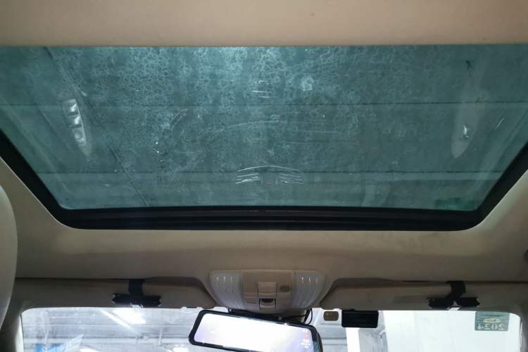 Used Mercedes-Benz E-Class 2010 E 300 L Fashion Model Headliner