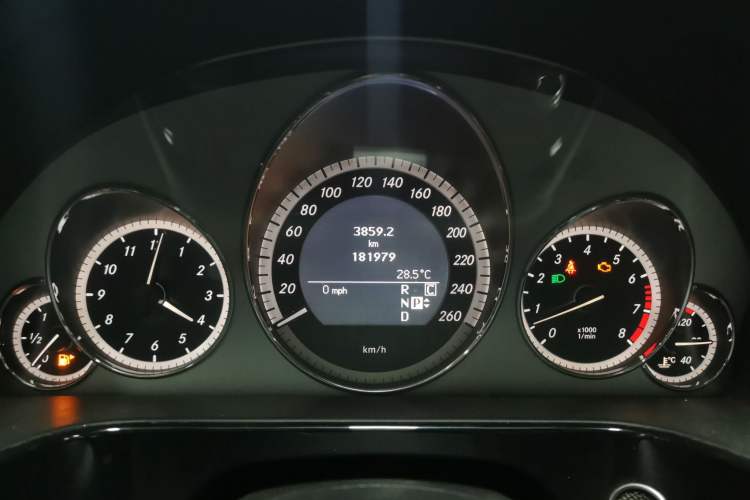 Used Mercedes-Benz E-Class 2010 E 300 L Fashion Model Instrument Cluster