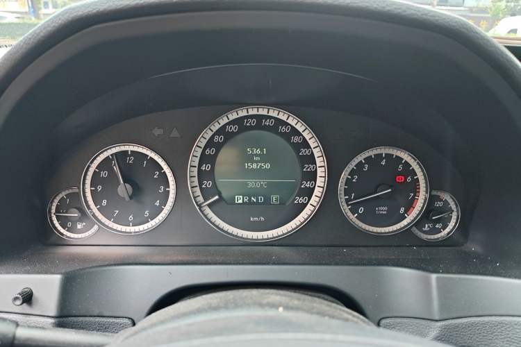 Used Mercedes-Benz E-Class 2010 E 260 CGI Coupe Instrument Cluster