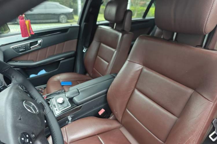 Used Mercedes-Benz E-Class 2010 E 300 L Fashion Model Left Front Seat
