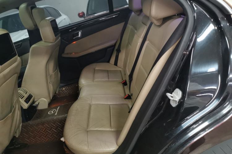 Used Mercedes-Benz E-Class 2010 E 300 L Fashion Model Left Rear Seat