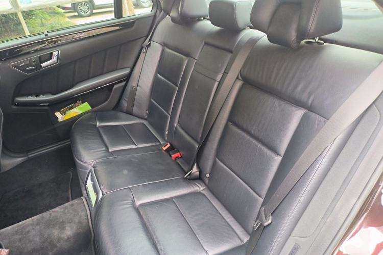 Used Mercedes-Benz E-Class 2010 E 300 L Fashion Model Left Rear Seat