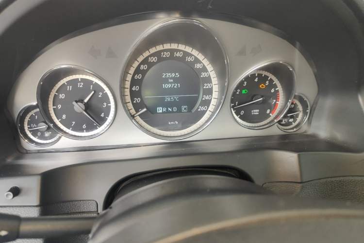 Used Mercedes-Benz E-Class 2010 E 260 CGI Convertible Odometer Close Up