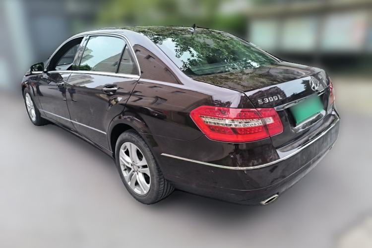 Used Mercedes-Benz E-Class 2010 E 300 L Fashion Model Rear Left 45 Deg