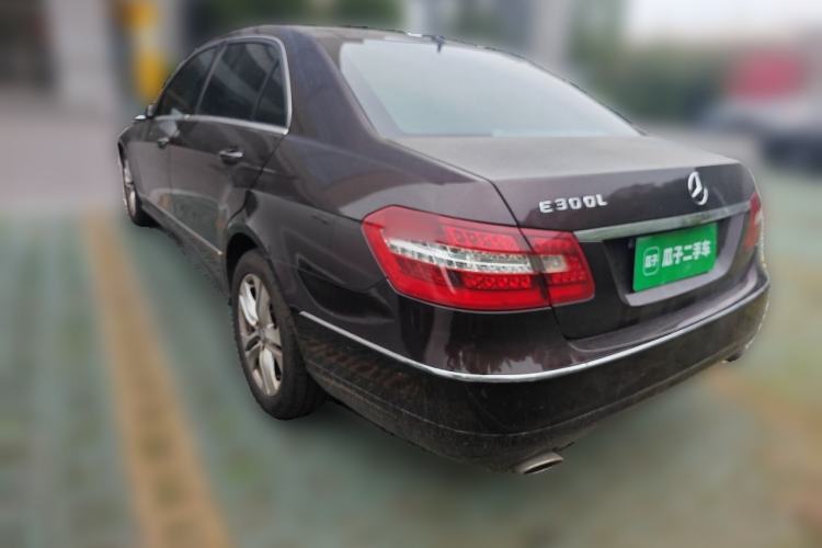 Used Mercedes-Benz E-Class 2010 E 300 L Fashion Model Rear Left 45 Deg