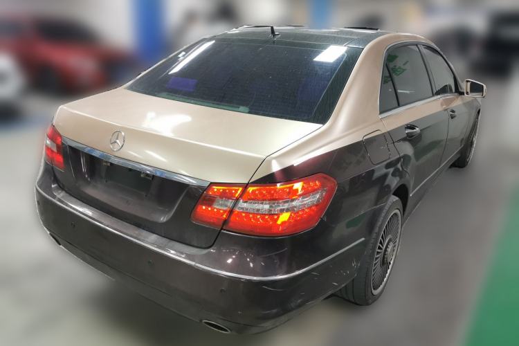 Used Mercedes-Benz E-Class 2010 E 300 L Fashion Model Rear Right 45 Deg