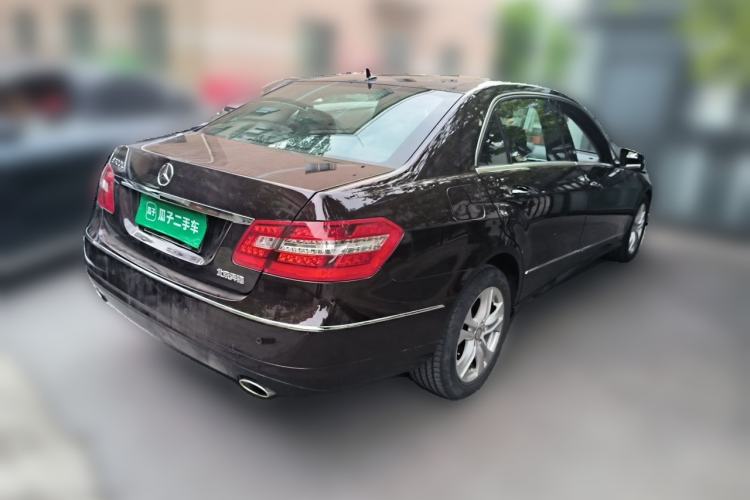 Used Mercedes-Benz E-Class 2010 E 300 L Fashion Model Rear Right 45 Deg