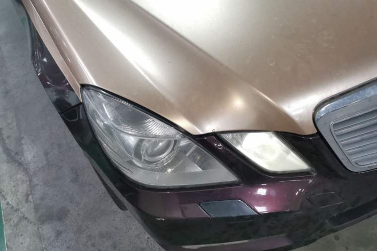 Used Mercedes-Benz E-Class 2010 E 300 L Fashion Model Right Front Headlight