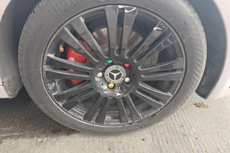 Used Mercedes-Benz E-Class 2010 E 260 CGI Coupe Right Front Wheel Hub