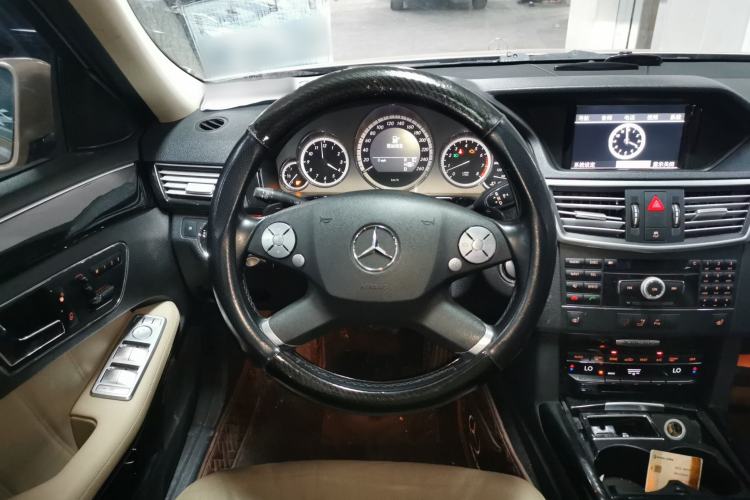 Used Mercedes-Benz E-Class 2010 E 300 L Fashion Model Steering Wheel