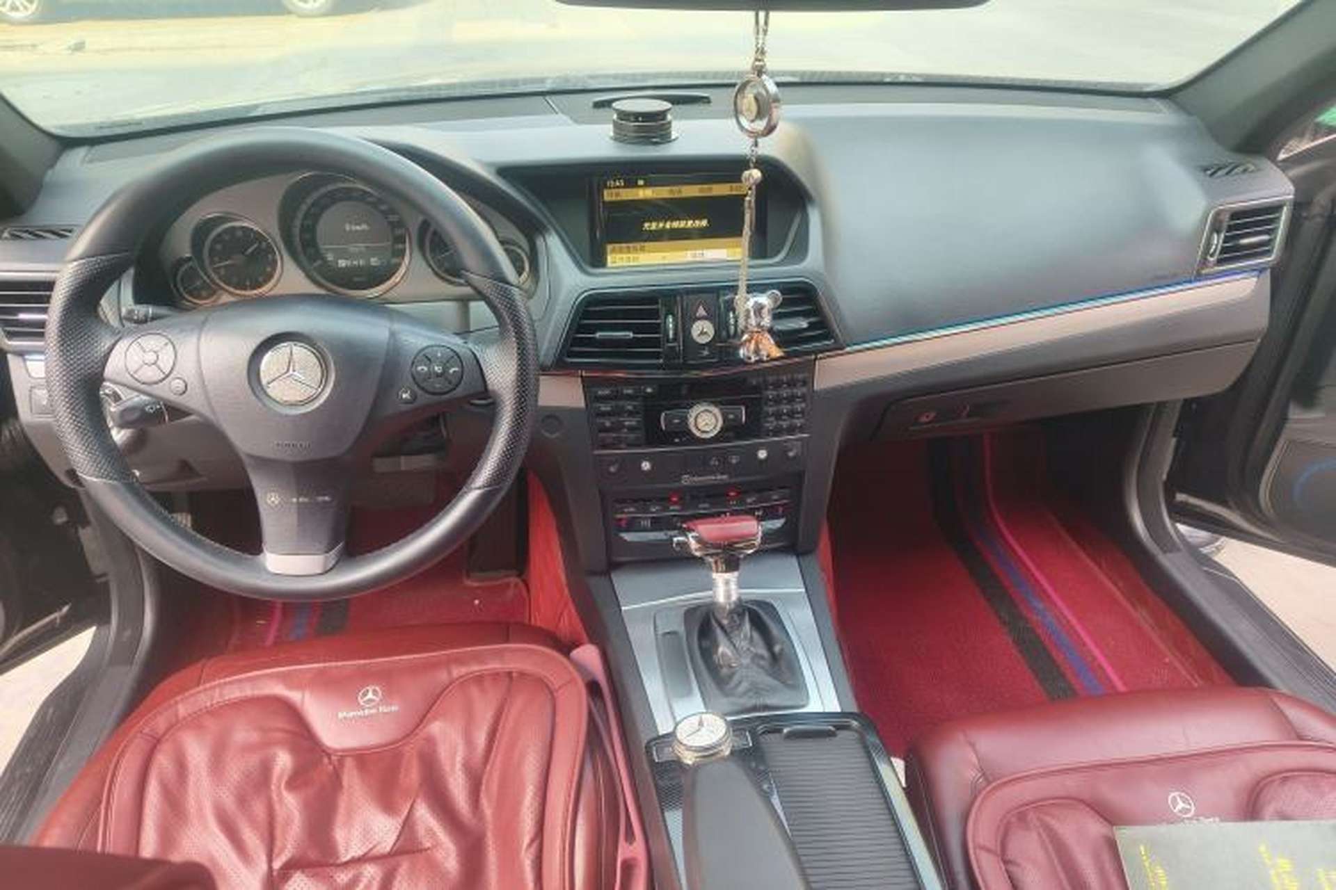 Used Mercedes-Benz E-Class 2010 E 260 CGI Coupe Center Console