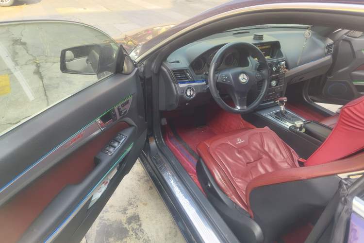 Used Mercedes-Benz E-Class 2010 E 260 CGI Coupe Driver Seat