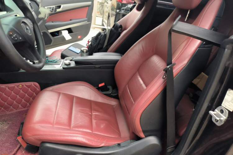 Used Mercedes-Benz E-Class 2010 E 260 CGI Coupe Left Front Seat