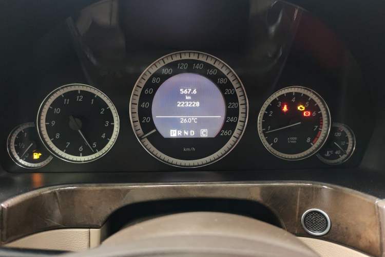 Used Mercedes-Benz E-Class 2010 E 200 CGI Elegant Model Odometer Close Up