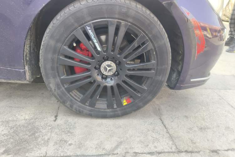 Used Mercedes-Benz E-Class 2010 E 260 CGI Coupe Right Front Wheel Hub