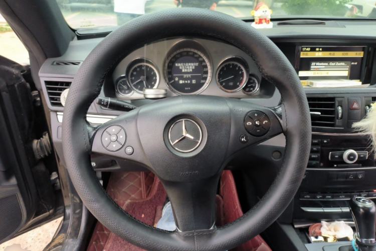 Used Mercedes-Benz E-Class 2010 E 260 CGI Coupe Steering Wheel