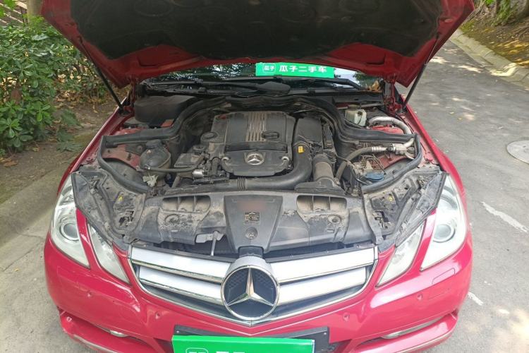 Used Mercedes-Benz E-Class 2010 E 260 CGI Coupe Engine Bay