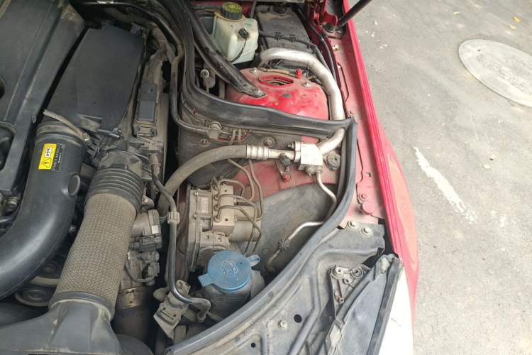 Used Mercedes-Benz E-Class 2010 E 260 CGI Coupe Engine Bay Left