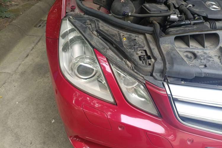 Used Mercedes-Benz E-Class 2010 E 260 CGI Coupe Right Front Headlight