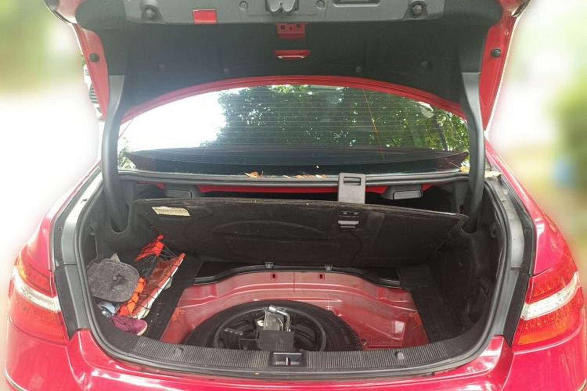 Used Mercedes-Benz E-Class 2010 E 260 CGI Coupe Trunk
