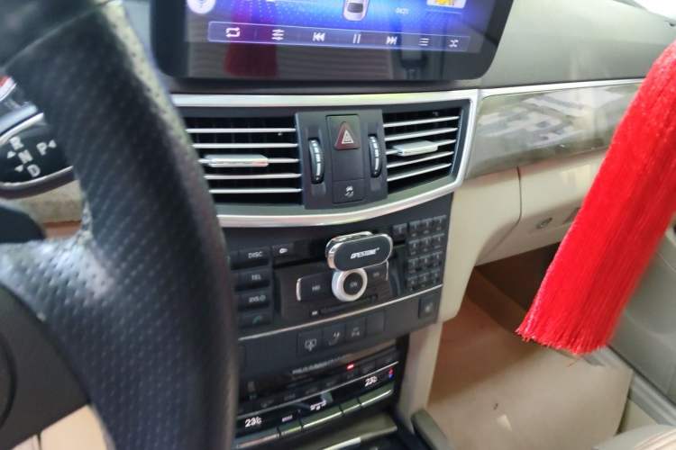 Used Mercedes-Benz E-Class 2010 E 300 Elegant Luxury Edition Audio And AC Panel