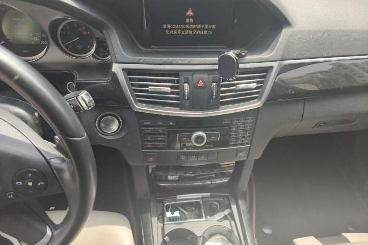 Used Mercedes-Benz E-Class 2010 E 300 L Fashion Model Audio And AC Panel