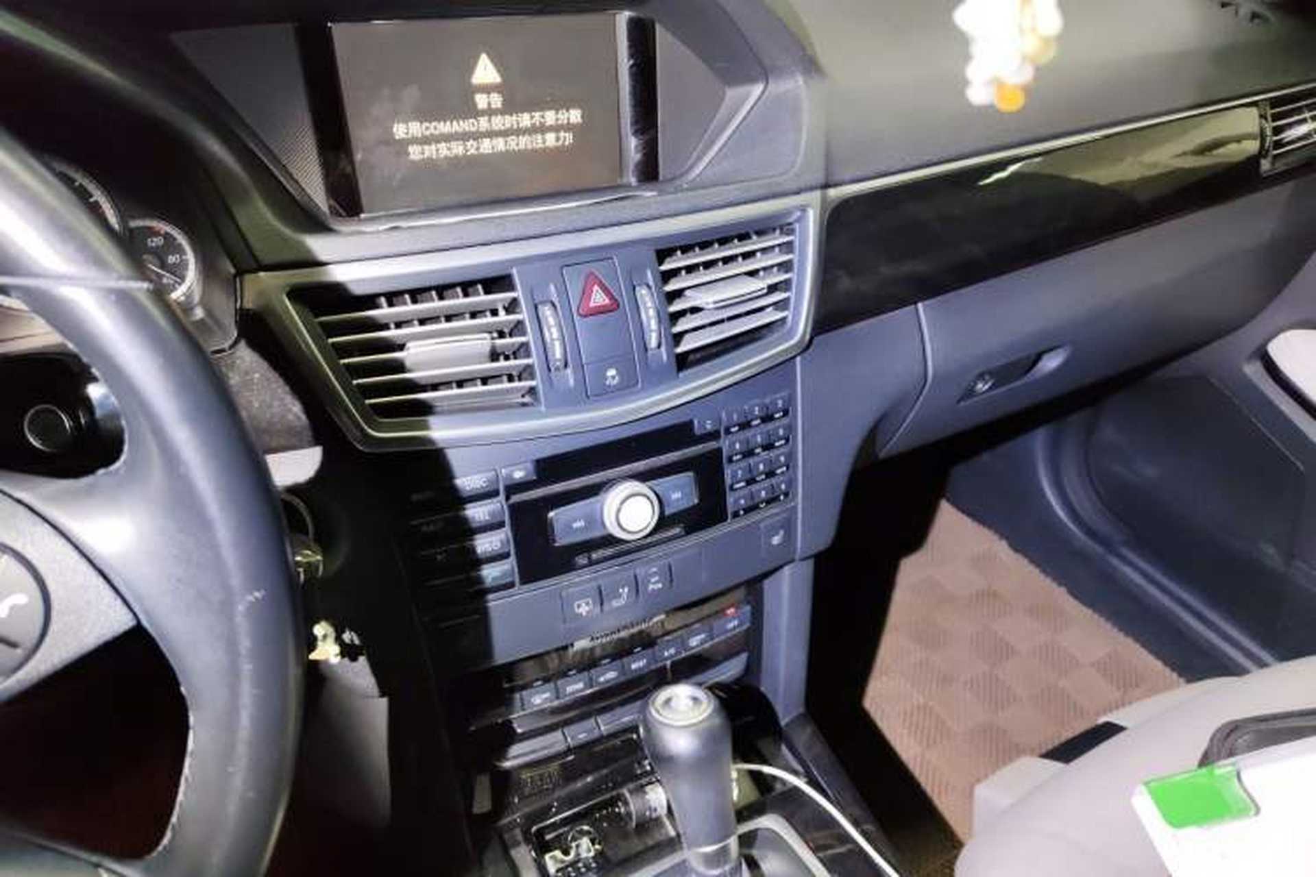 Used Mercedes-Benz E-Class 2010 E 260 CGI Fashion Model Audio And AC Panel