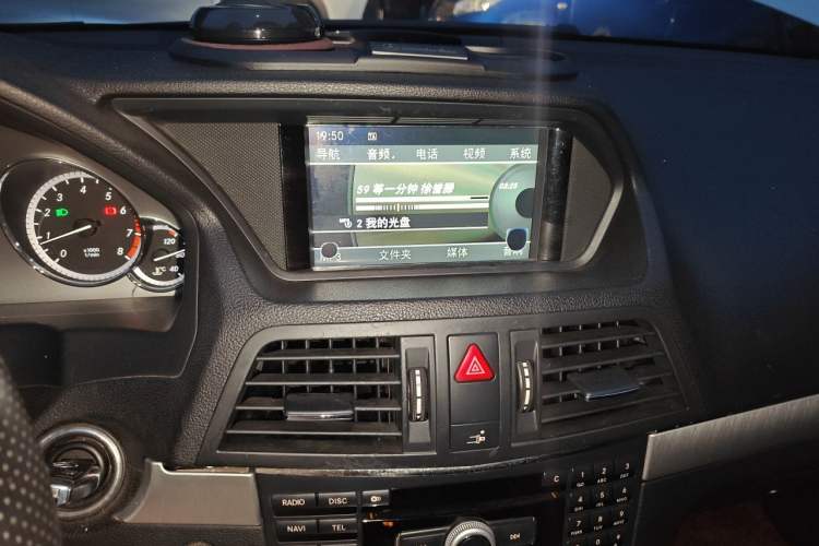 Used Mercedes-Benz E-Class 2010 E 260 CGI Convertible Audio And AC Panel