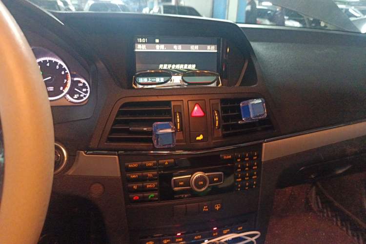 Used Mercedes-Benz E-Class 2010 E 260 CGI Coupe Audio And AC Panel