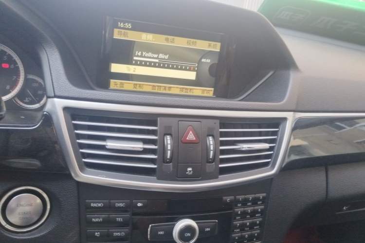 Used Mercedes-Benz E-Class 2010 E 300 Fashion Luxury Edition Audio And AC Panel