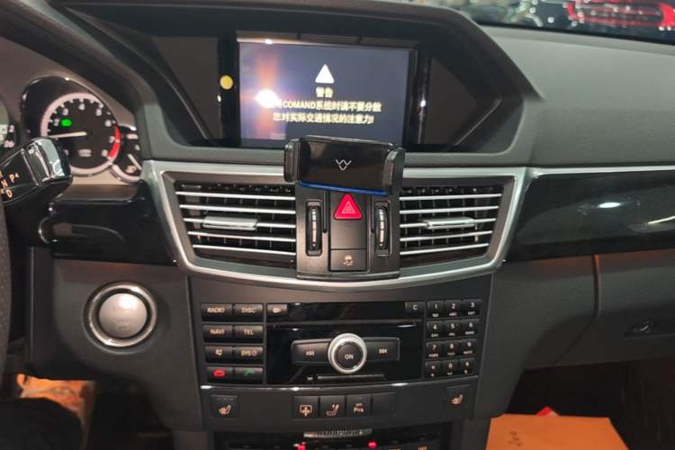 Used Mercedes-Benz E-Class 2010 E 300 Fashion Luxury Edition Audio And AC Panel
