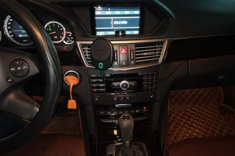 Used Mercedes-Benz E-Class 2010 E 260 CGI Fashion Model Audio And AC Panel