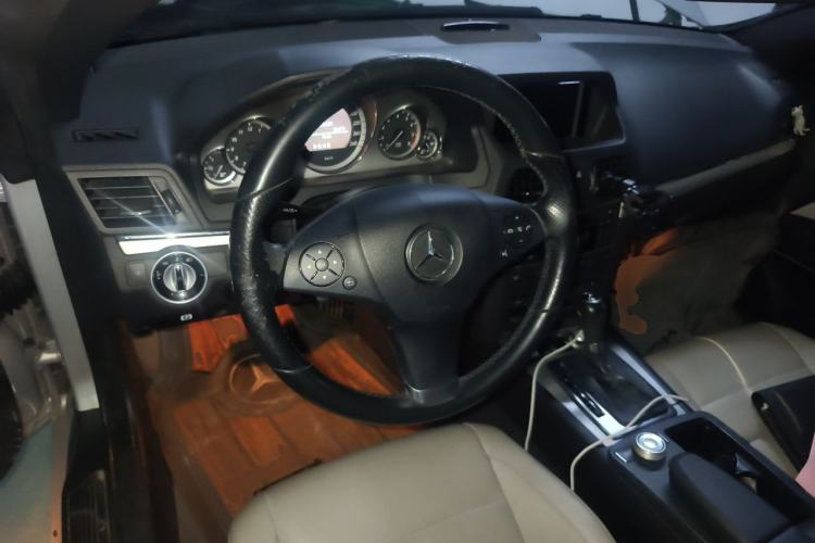 Used Mercedes-Benz E-Class 2010 E 260 CGI Convertible Center Console
