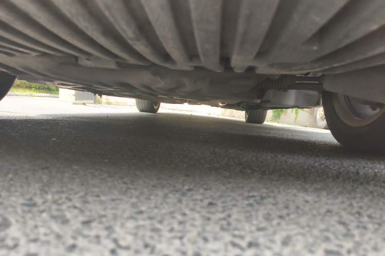 Used Mercedes-Benz E-Class 2010 E 300 L Fashion Model Chassis Front