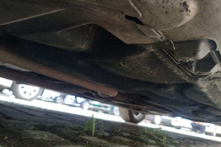 Used Mercedes-Benz E-Class 2010 E 300 L Fashion Model Chassis Front Left