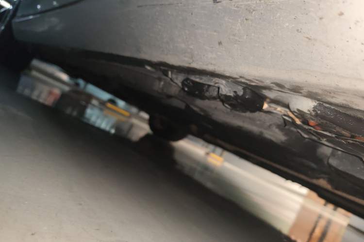 Used Mercedes-Benz E-Class 2010 E 200 CGI Elegant Model Chassis Front Right