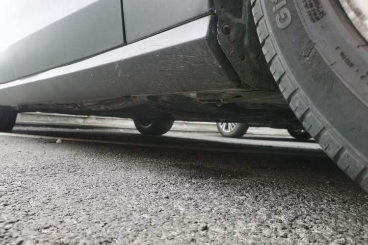 Used Mercedes-Benz E-Class 2010 E 260 L CGI Elegant Model Chassis Front Right